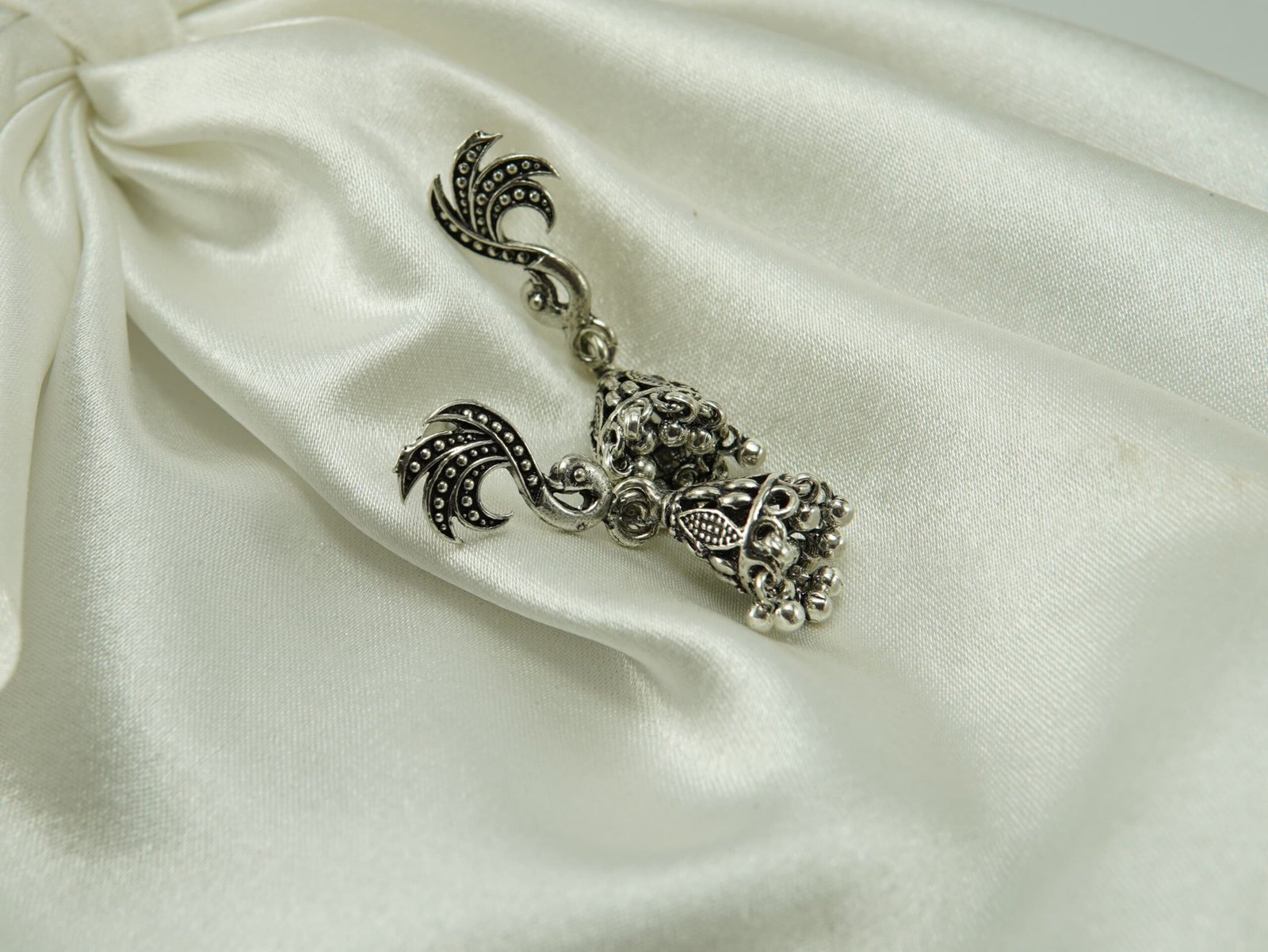 Noor Jharna Earrings - Image 2