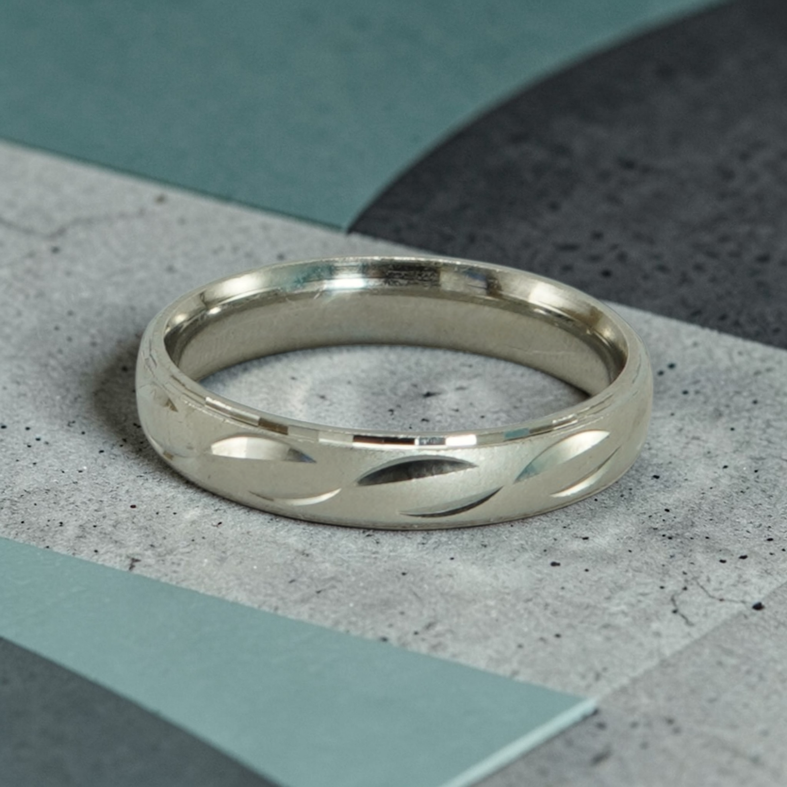 Aeris Curve Band